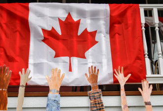 加拿大大批留学生在吃苦：被学费、租金逼到去领&quot;救济粮&quot;！