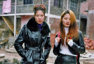 这个德国人拍下90年代的中国人 回忆拉满