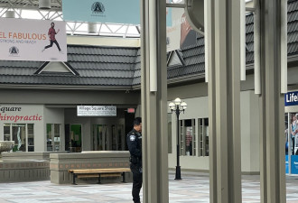 加拿大一间商场禁止高中生入内 保安门口把守驱赶