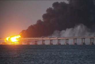 乌克兰总统泽连斯基谈克里米亚大桥爆炸事件