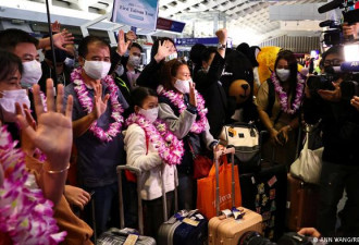 台湾边境解封迎旅客，大陆续守动态清零