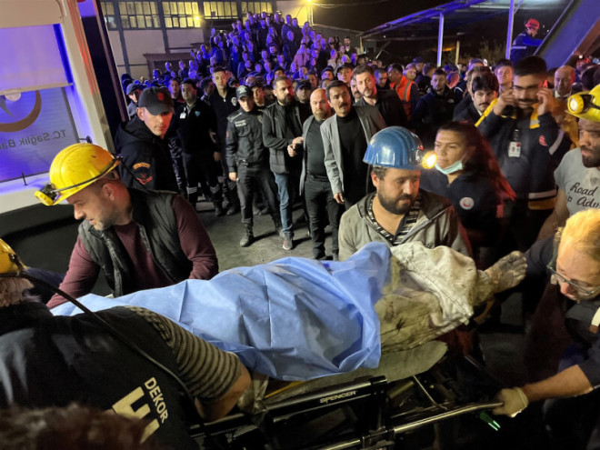 土耳其礦坑爆炸已22死近50人受困300公尺深地底| 國際| 中央社CNA
