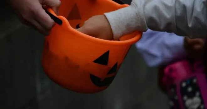 Economic Woes Are Not Deterring Canadians From Spending More On HalloweenThis Year