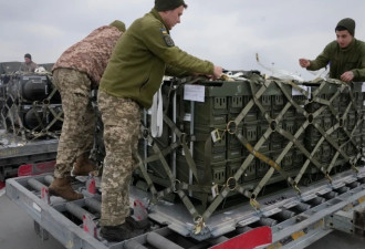 美国宣向乌再提供7.25亿美元的军事援助