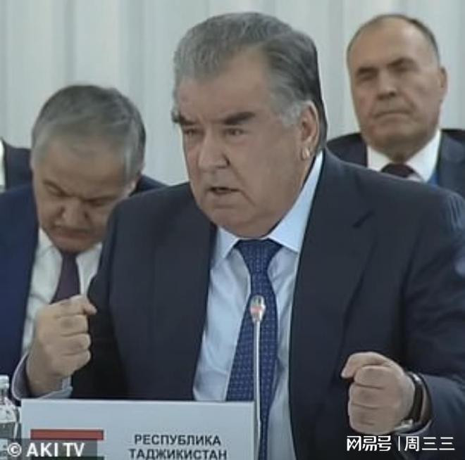 乌战失利致地位下降,普京听塔吉克斯坦总统训斥7分钟!|拉赫蒙_网易订阅