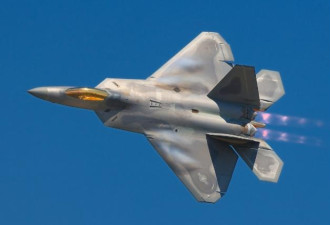 美军F-22创下新纪录 进行新武器测试