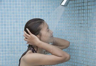 洗澡时“下面”的毛毛容易脱落 正常吗？