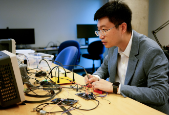 好厉害！多伦多大学华裔助理教授正在研究利用AI治病！