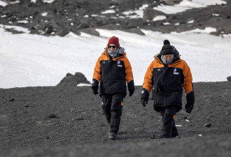 新西兰总理杰辛达·阿德恩因飞机故障滞留南极