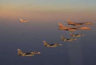 美空军4架F-22战机部署至冲绳 日美周六联合演习