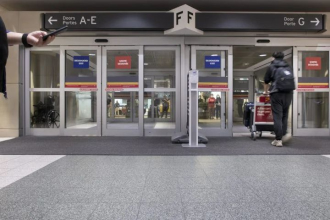 Passengers that recently arrived at Toronto Pearson International Airport, are photographed on Oct 15, 2021. 