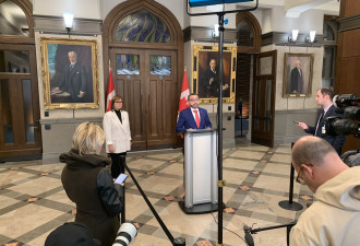 交通部长引入新法案加强供应链：增强加拿大港口体系和铁路安全法