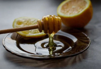 每天吃蜂蜜，可降低血糖和胆固醇水平