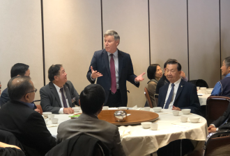 全加华联第十届大会温尼伯举行  前省督李绍麟当选全国执行主席