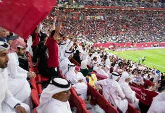 球迷为何不戴口罩? 卡塔尔做哪些努力?