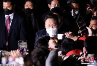 韩国首尔爆发25万人集会，敦促尹下台