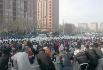 “清零”下的民怨和反抗：中国接连出现骚乱