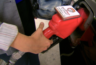 多伦多司机们要加油多等一天 明天油价将跌回1月低位