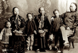 清末民初的美国洛杉矶唐人街华裔家庭照