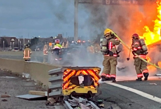 401高速发生惨烈车祸引发大火：四车连环相撞致4人伤
