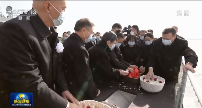 軍艦護送!江澤民骨灰今午撒入長江入海口| 兩岸| 三立新聞網SETN.COM