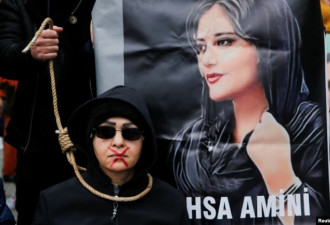 伊朗星期一用吊车处决又一名抗议者