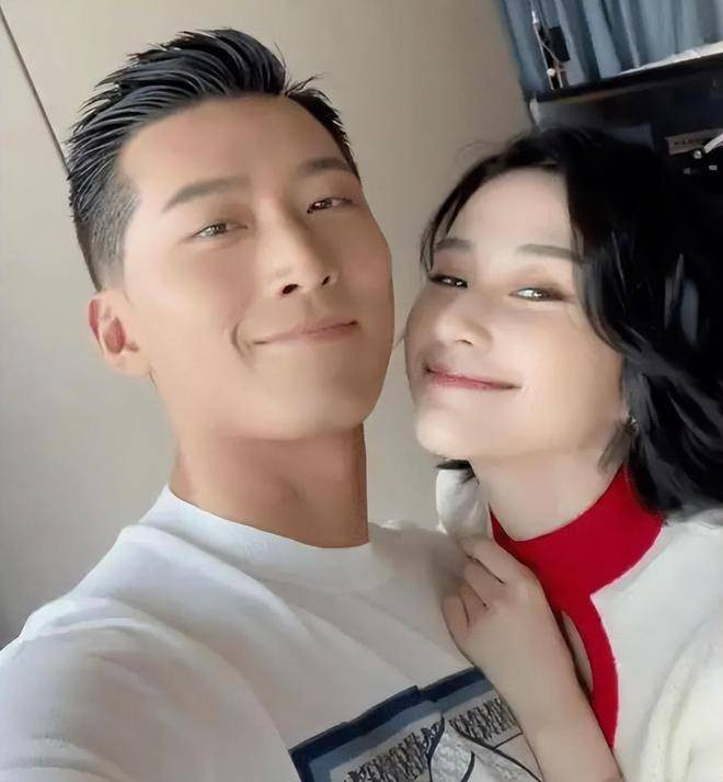 被曝与窦骁分手？何超莲回复网友评论疑似辟谣_无忧资讯