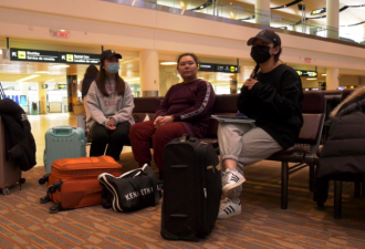 回家航班因暴雪取消，3名多伦多华人学生被迫露宿机场