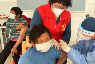 中国大批老人疫亡 当局力推疫苗难挽悲剧