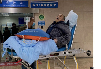 中国疫情井喷 医院、医护及火葬场面对崩溃临界点