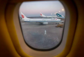 中国疫情升温 美考虑采检国际航班“废水”