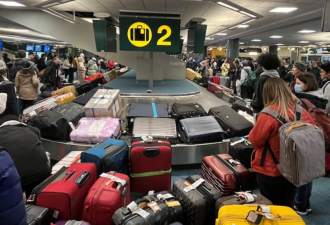 人在囧途！温哥华机场2500件行李无人领 加国妈妈苦找女儿救命药