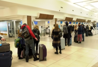 加拿大留学生在机场被冤炸弹威胁：暴力拆箱！室外拘留!