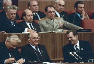 苏共政治局委员:戈尔巴乔夫是懦夫、阴谋家、叛徒
