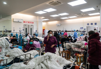 纽时：图片中的上海疫情高峰时刻
