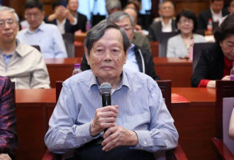 100岁杨振宁现身！自曝被娇妻掌握财产