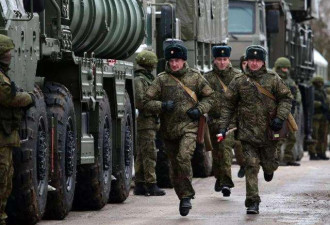 俄宣布攻下苏勒答尔 CNN直击乌军撤退