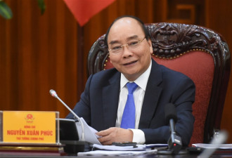越共中央委员会批准国家主席阮春福辞职