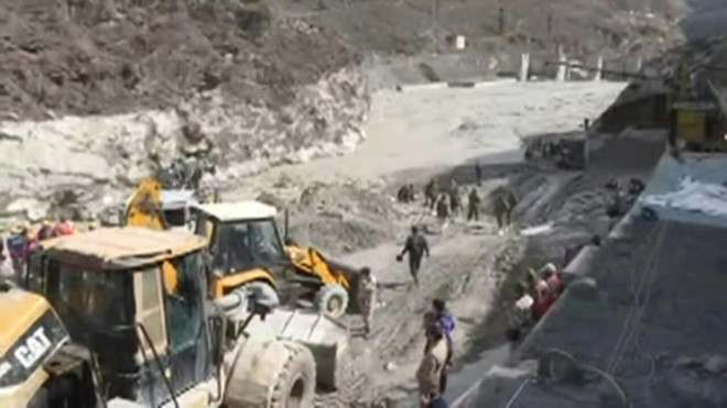 西藏公路雪崩搜索结束死亡人数升至28人
