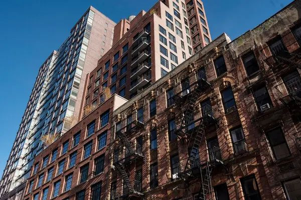 In May, the median rent in Manhattan jumped 8.8 percent from the previous month, the biggest monthly increase in nearly a decade. Prices are still below the pre-pandemic peak, but are gaining momentum.