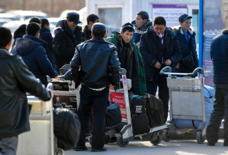 担心被送上乌克兰前线 传9名朝鲜劳工从俄脱逃入韩