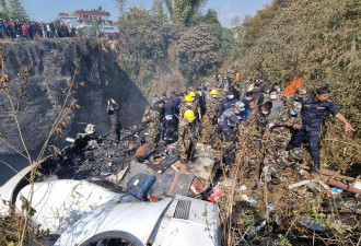 喜马拉雅山常坠机特别危险？34年老机师揭3大难题