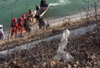 河北55岁男子跳冰河救人遇难 遗体仍保持救人姿势