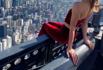 29岁俄罗斯美女挑战高空拍照走红