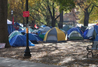 安省法庭批准无家可归者可在市属土地上露营