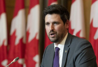 加拿大政府宣布延长香港人开放式工签，放宽申请要求