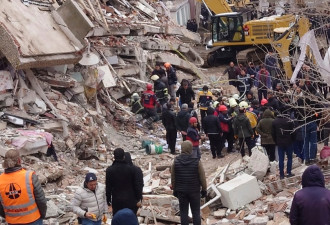 土耳其叙利亚强震 至少1700多人死亡