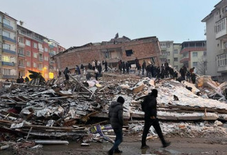 土耳其强震逾3000人罹难 华人华侨自发赈灾
