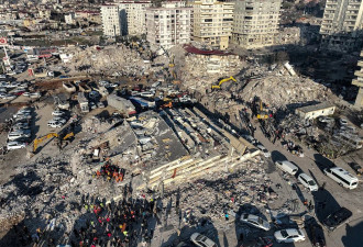 土耳其遇难数超日本大地震 或有20万人仍被困废墟