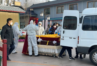 两月内，中国因新冠死亡病例超8万…官媒这么说